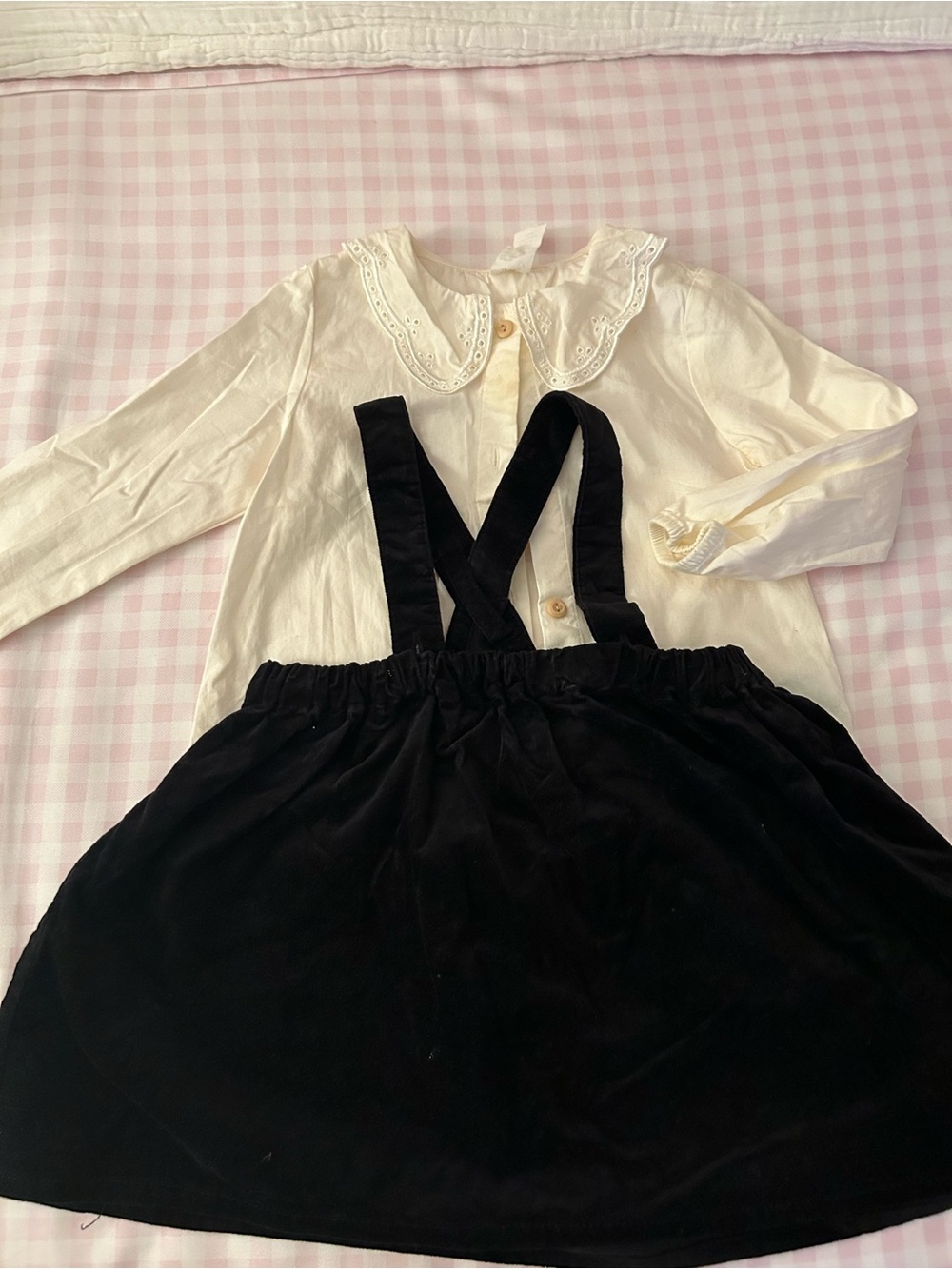 H&M Cream Eyelet Peter Pan Collar Top